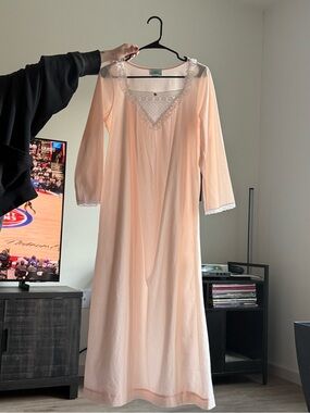 Classic Lace-Trim Long Nightgown in Peach